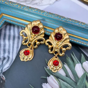 Vintage Náušnice Klip Zliatiny Prívesok Červená Módne Šperky Pre Ženy