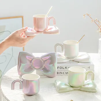 Elektrolyticky pokrývajú pearl glaze luk kávu, pohár a tanier, sada Creative U-tvarované držadlo hrnčeky Nika obchodné kávové hrnčeky