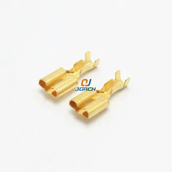 100 ks 6,3 mm Žena Krimpovacie Terminálu Konektor Gold Brass Auto Reproduktor Elektrických Drôtov Konektory kolíky Sada